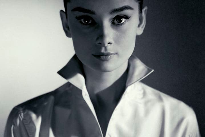 Close-up of expertly defined eyebrows showcasing iconic arch and shape definition