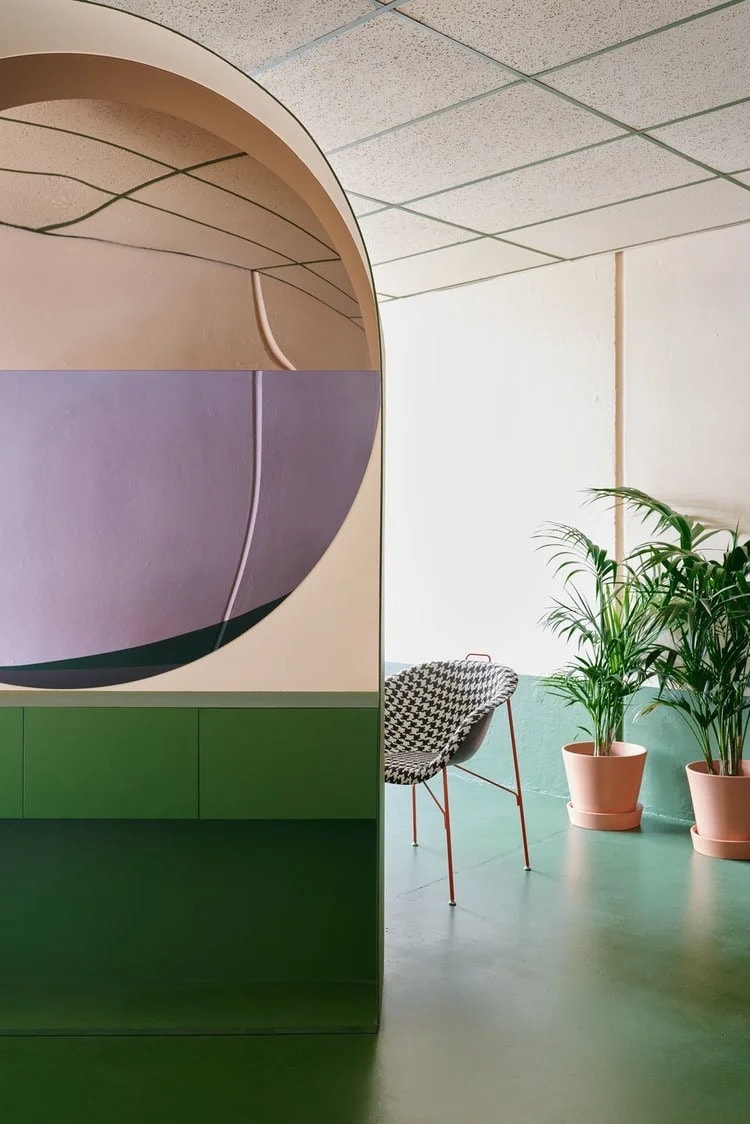 Hues Hair, Richmond, Memphis-inspired salon with bold colour and geometric forms