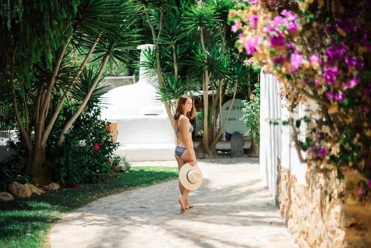 Ultimate Holiday Essentials, Sigourney’s Edit