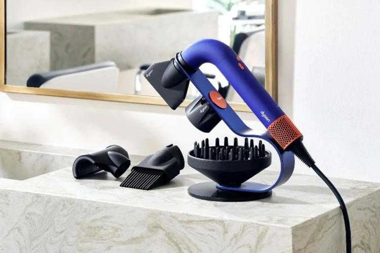 Dysonsupersonicr — The Supermodel Blowout, Reinvented: I Tried Dyson’s New Hair Dryer and It’s Everything