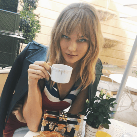 Karlie Kloss Has Kept A Little Of Her Length