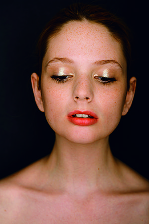 Highlighter Should Bring a Natural Shine