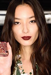 2. Make Your Lipstick Last the Distance