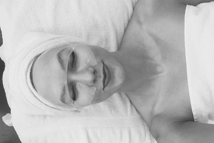 Facialholding