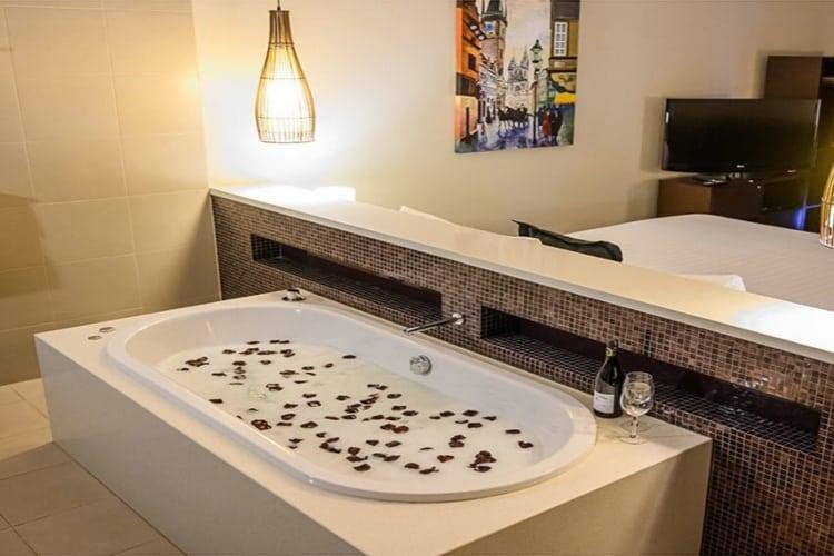 Chateau Elan Spa treatment room