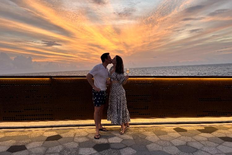Kiss Bridge