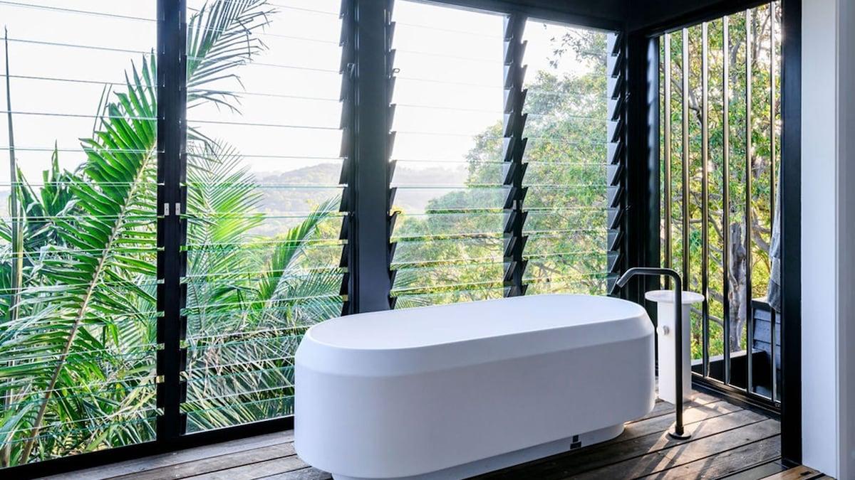 Bath In Treetops