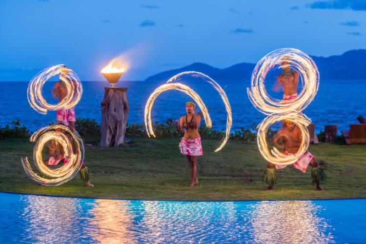Nanuku Fireshow