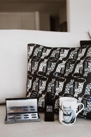 Jessica Rowe glitter and cats lifestyle