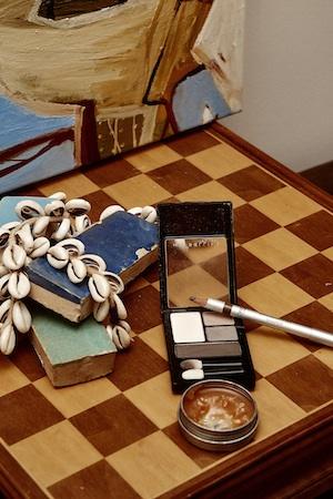 Night’S Out Call For A Touch Of Bronzer And A Good Eyeshadow Palette