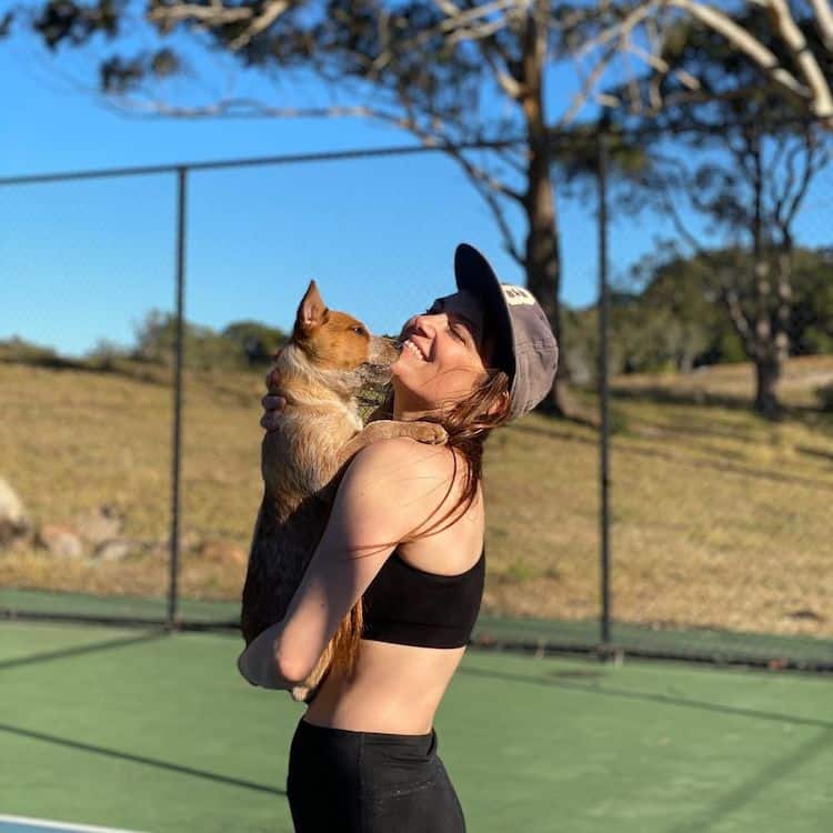 INSTAGRAM @JULIASTONE
