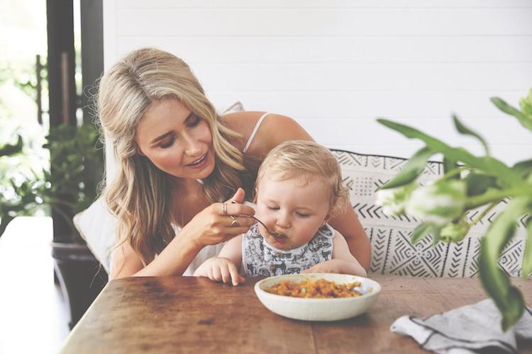 Archie Eating