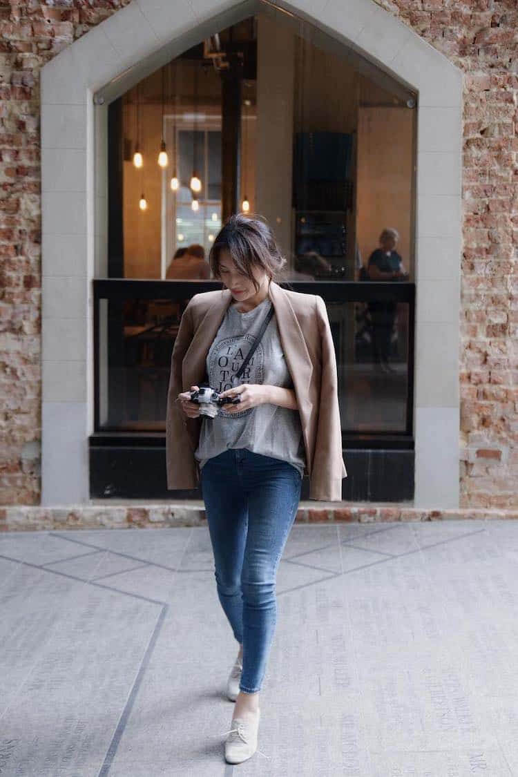 Michellelaustylebloggeraminuteawayfromsnowing