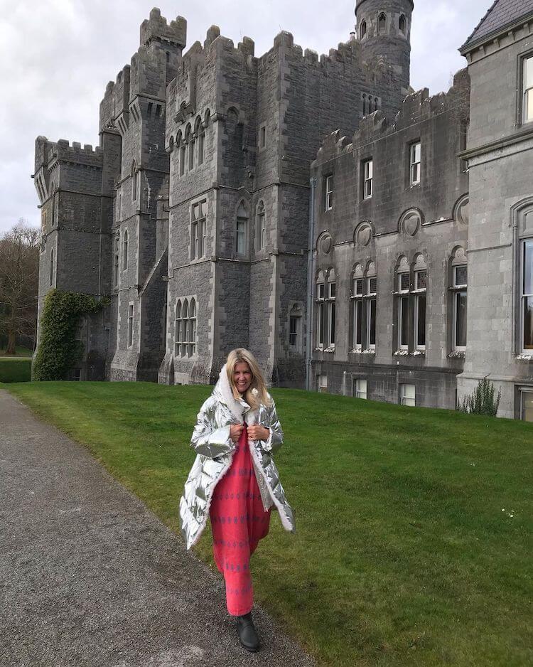 HOW TO MAKE A KAFTAN WORK IN AN IRISH WINTER IMAGE: INSTAGRAM @PIPPAHOLTKAFTANS