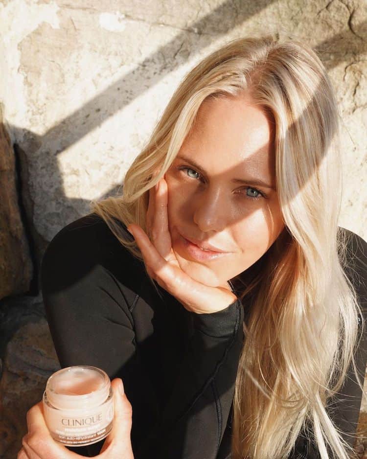 INSTAGRAM @LAURAENEVER
