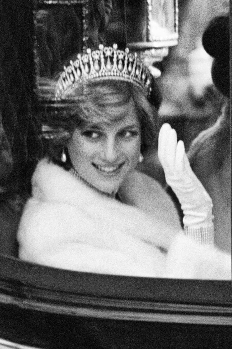 Princess Diana greeting well-wishers on a walkabout