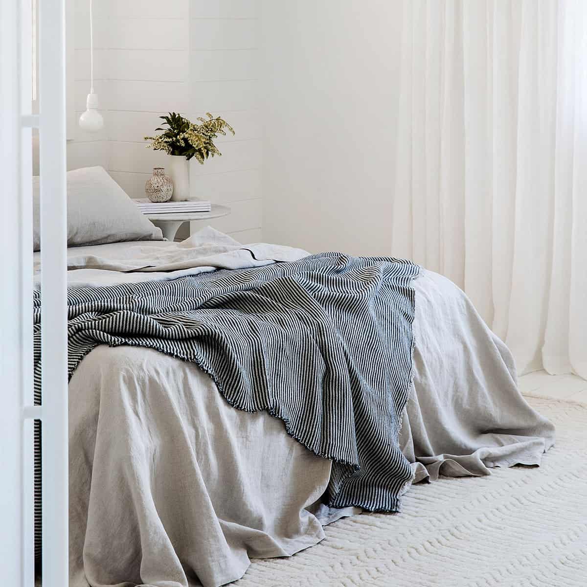 Product Page Main Mira Throw Ellis