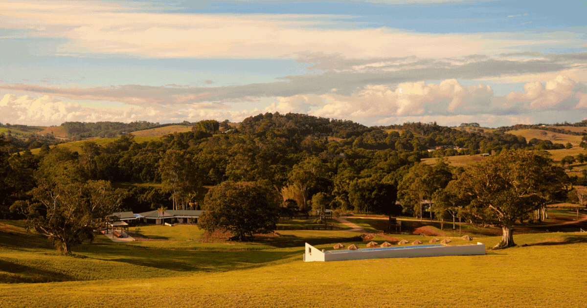 BYRON HINTERLAND