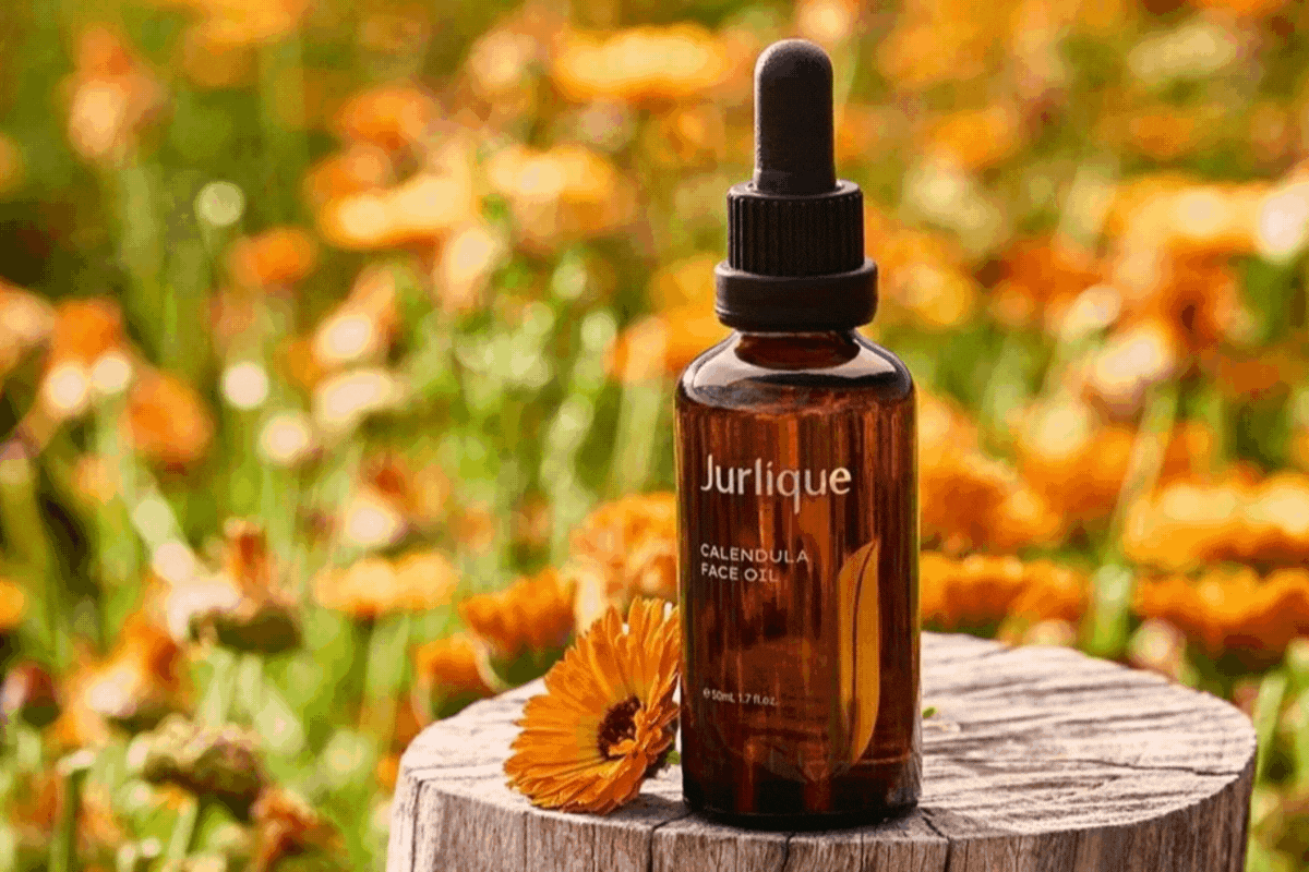 Jurlique Calendula Face Oil and Women with Glowing skin