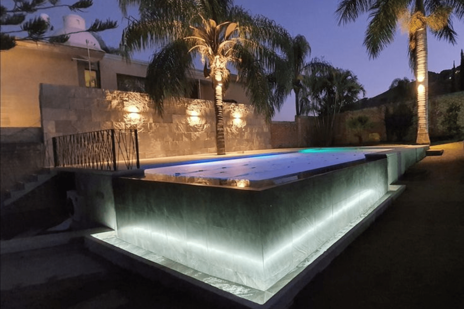 pool lighting