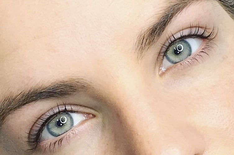 Permanent Eyeliner for Aging Eyes - The Best Styles & Colors